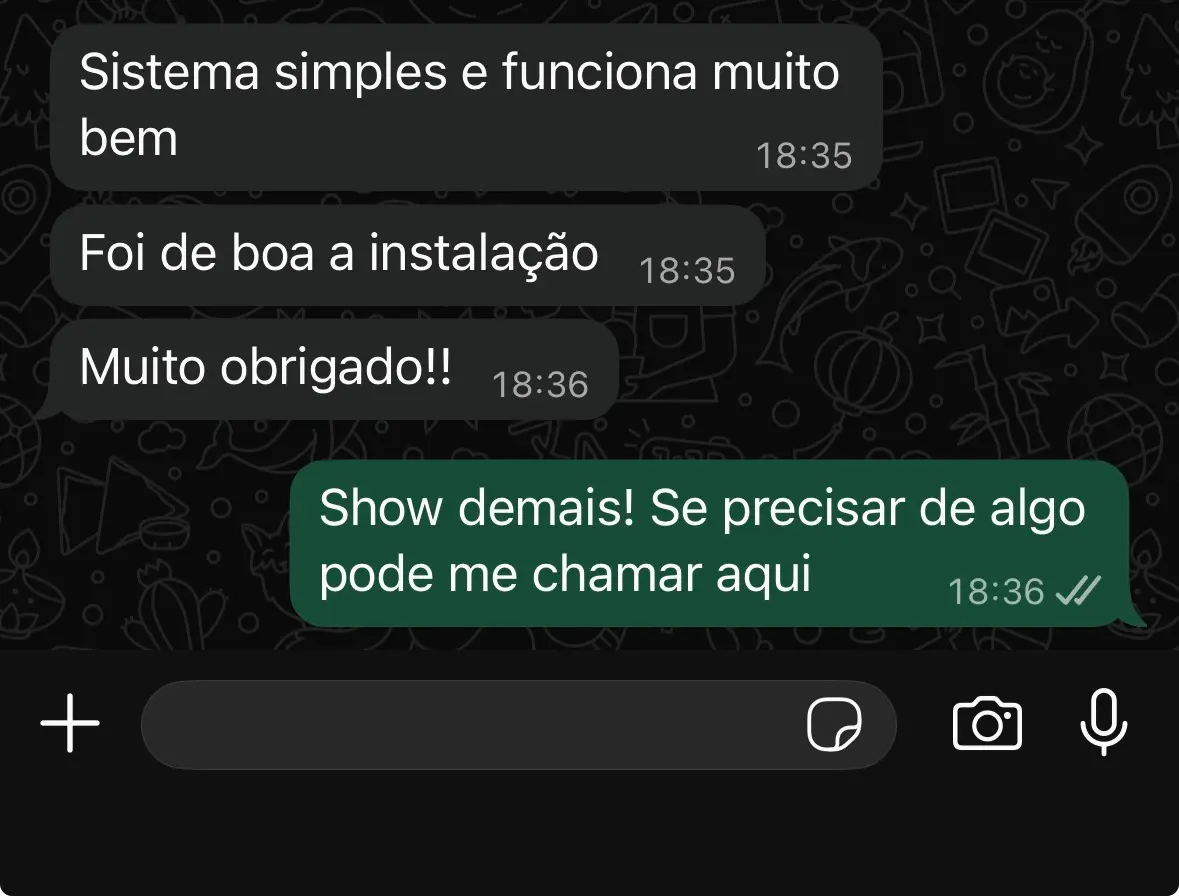 Cliente dizendo que o sistema é simples, funciona bem e que a instalação foi tranquila